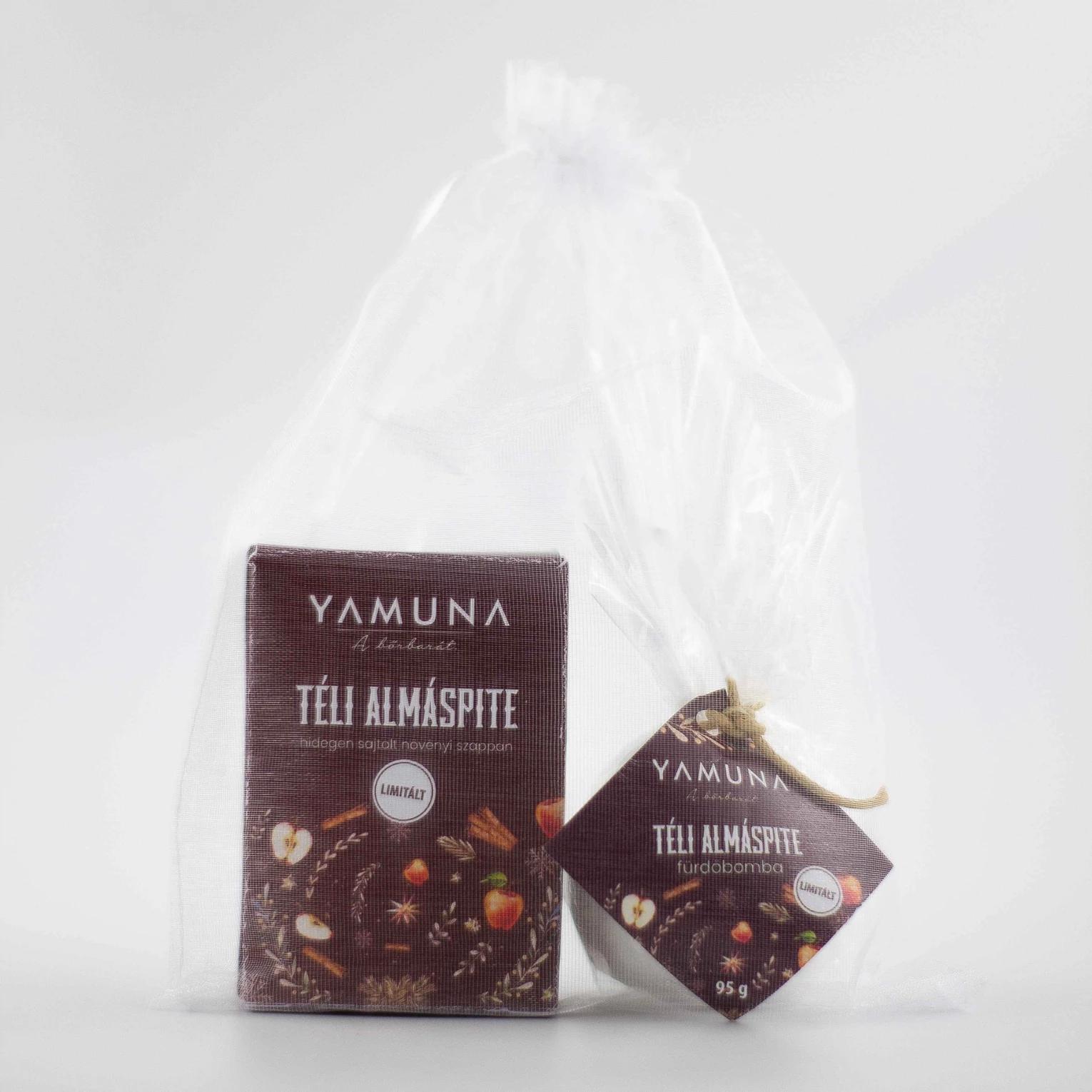 Téli almáspite ajándékcsomag organzában 